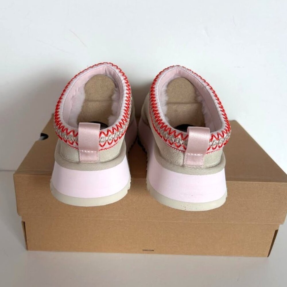 Ugg Tazz Love 26 Sea Salt/Rosetta Limited Edition Valentine’s Day 8 - Picture 13 of 16